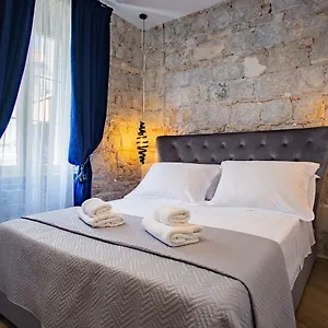 split-best4stay-luxury-rooms.splithotels.org/
